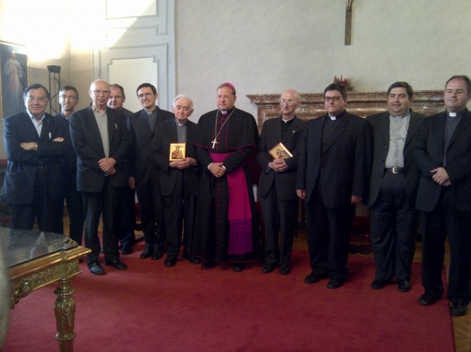 Il Vescovo Gallese presenta la curia diocesana: ‘dobbiamo essere un esempio della gioia di vivere il Vangelo’