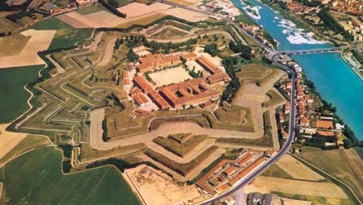 La Cittadella affidata ai privati