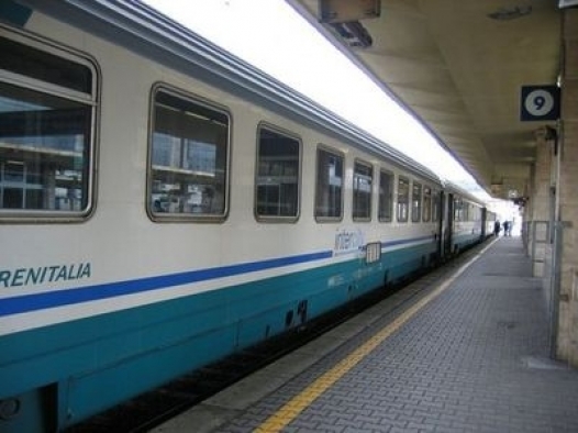 Morta una ragazza di 22 anni travolta da un treno Morta una ragazza di 22 anni travolta da un treno