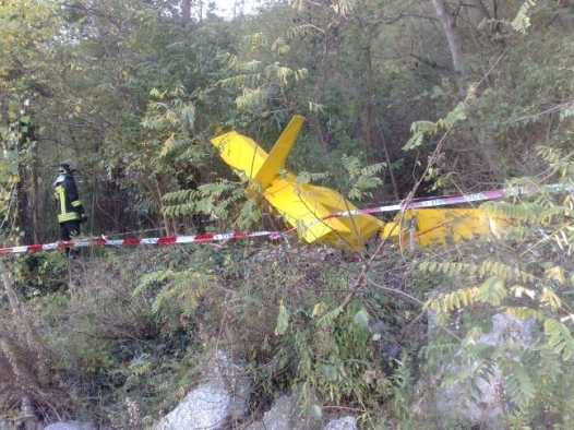 Un ultraleggero precipita vicino al fiume Borbera. Salvo il pilota