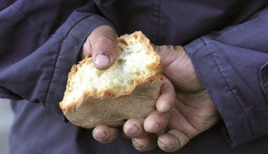 La povertà dilaga e gli anziani pagano la crisi più di tutti
