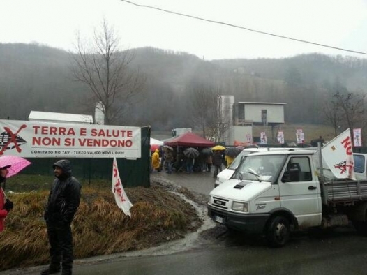 Protesta pacifica del popolo No Tav a Voltaggio