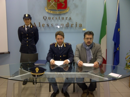 Malviventi in fuga dopo un colpo da 200 mila euro speronano pattuglia della Stradale e finiscono in ospedale [FOTO]