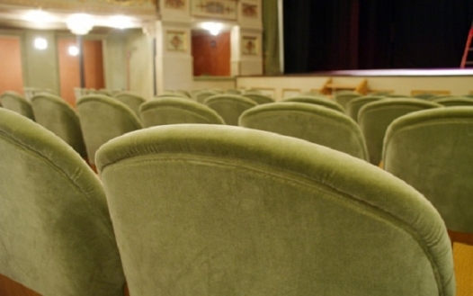 A Valenza su il sipario. Affidato il teatro e già definiti gli spettacoli di primavera
