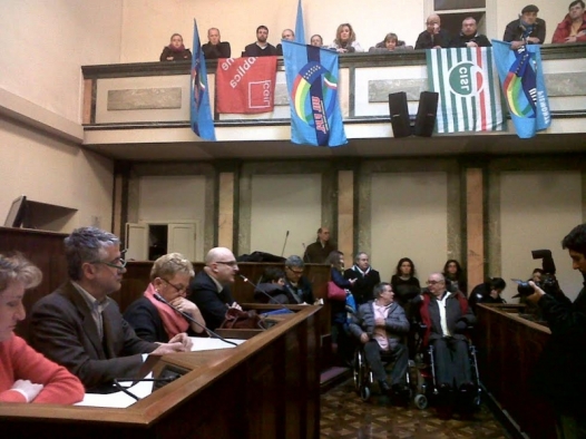 Occupata la sala consiglio. I lavoratori di Aspal e Costruire Insieme tornano a protestare [FOTO]