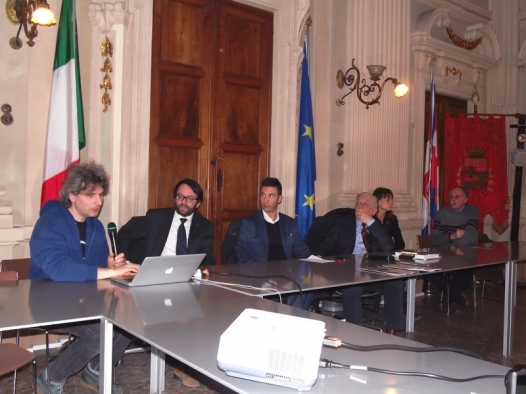 La risposta del sindaco di Casale Palazzetti ai manifesti del centrodestra