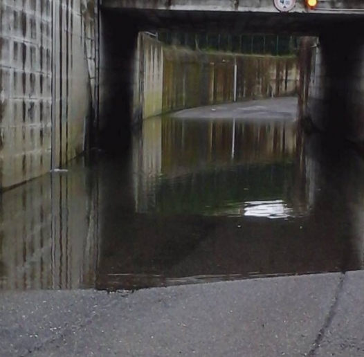 Il sottopasso della Ventolina come sempre allagato [FOTO]