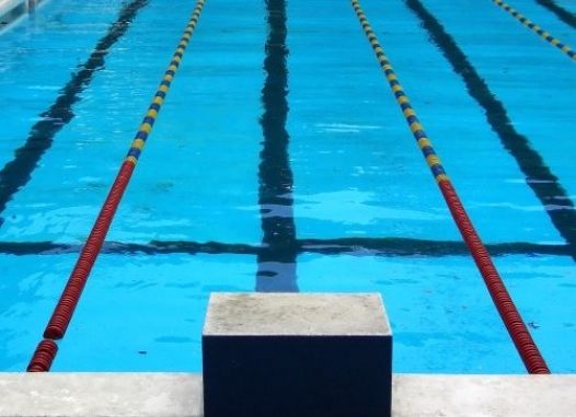 Piscina estiva a Valenza: le paure dei cittadini e le rassicurazioni di Soban, ‘salvo ricorsi o intoppi’