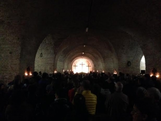 Alessandria affascinata dalla via crucis in Cittadella