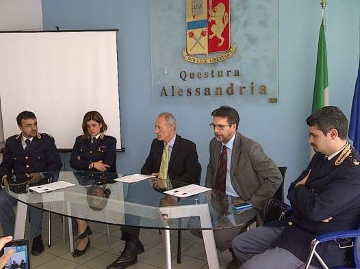 Domenico Lopane dopo 9 anni lascia la Squadra Mobile di Alessandria. Prima, pero’, arresta due uomini per spaccio di cocaina
