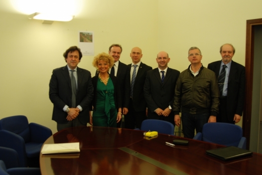 Expo 2015: Federalberghi e le associazioni dei commercianti firmano il protocollo di Unicredit e della Provincia