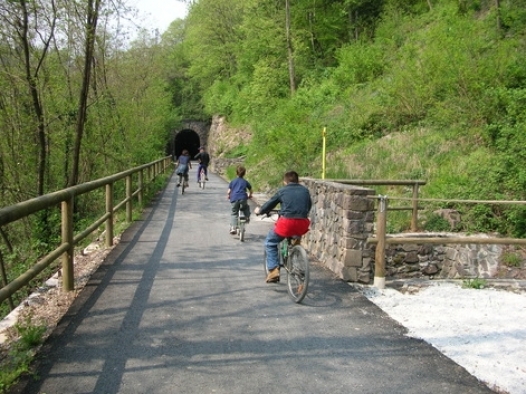 Casale punta sulla ‘via verde’ tra le colline dell’Unesco