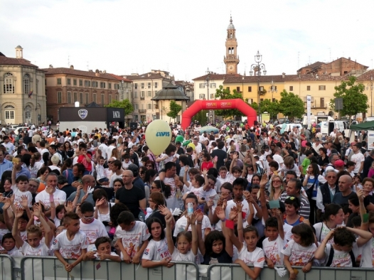 StraCasale 2014: vincono Di Pietro e Garcia. Piu’ di 5mila le magliette vendute [PHOTOGALLERY]