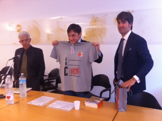 Fabio Caressa grigio nel cuore
