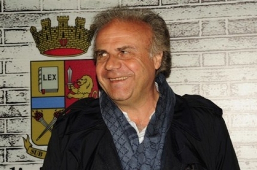 Per Jerry Calà giovedì sera si riaprono le porte della discoteca Luna Rossa