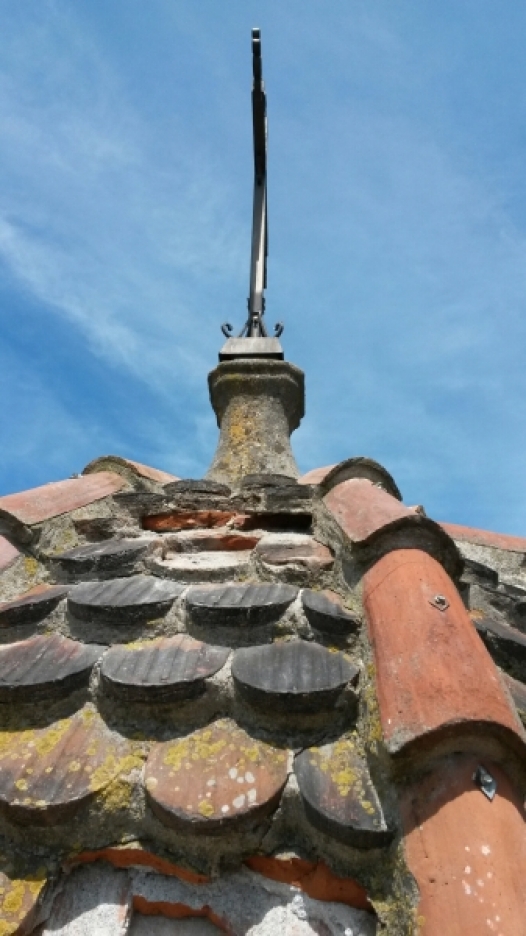 Pompieri a Gavi per mettere in sicurezza il campanile