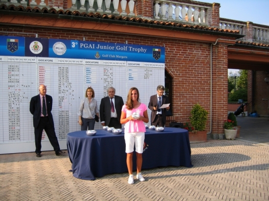 Margara: tanti i golfisti a braccia alzate