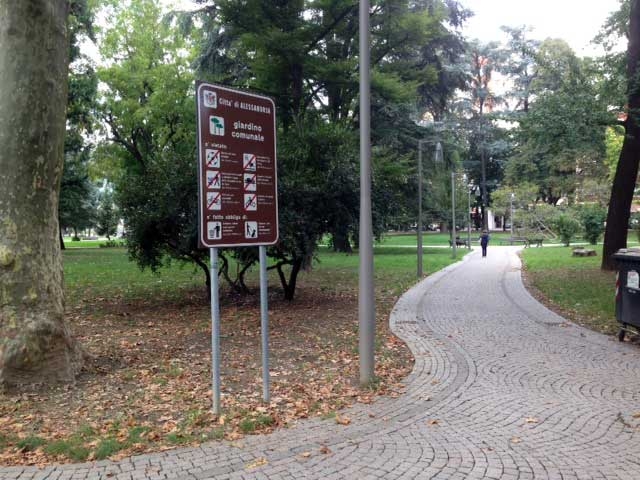 Una petizione per ‘restituire alla città i giardini della stazione