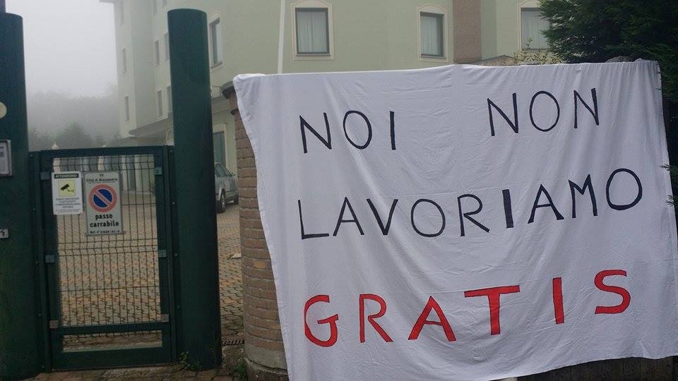 I lavoratori dell’hotel Marengo non si fermano: ieri lo sciopero e presto una battaglia legale