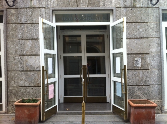 Amore, Pensiero, Risate e…Il teatro Sociale riapre le porte ai valenzani