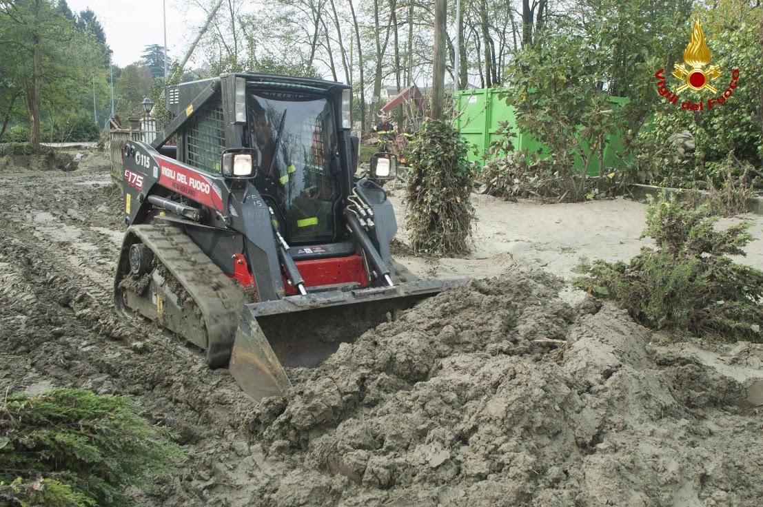 220 interventi dei vigili del fuoco per l’emergenza alluvione e il lavoro non è ancora finito
