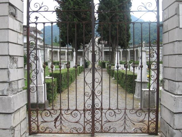 Gli orari di apertura dei cimiteri della provincia