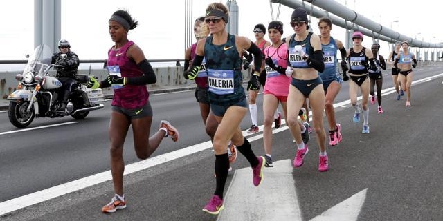 A New York Valeria Straneo è ottava, piegata dal vento