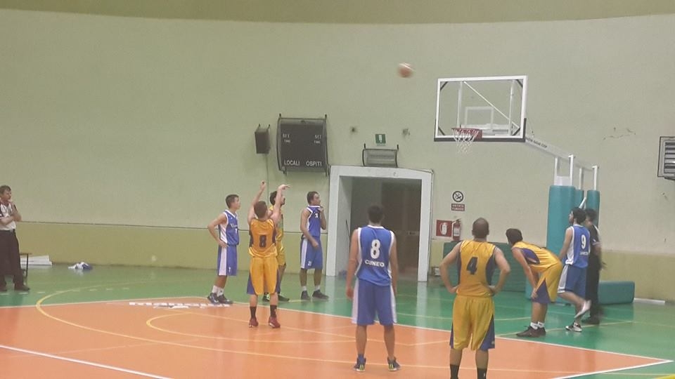 Pallacanestro Novi: vittoria all’ultimo respiro