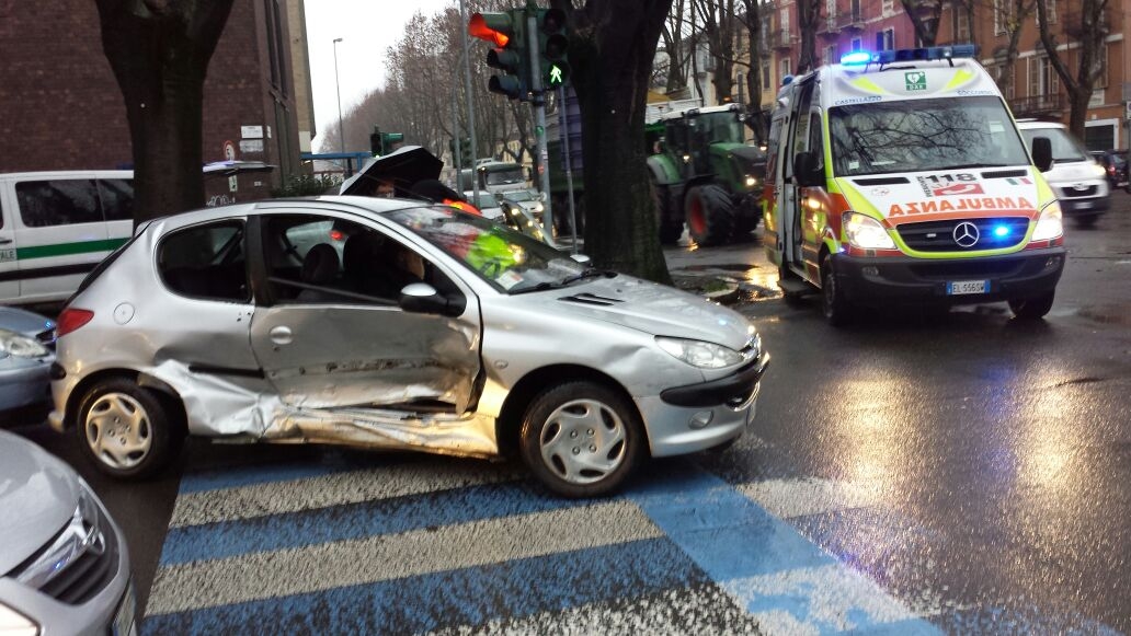 Incidente tra Corso Borsalino e via XX Settembre