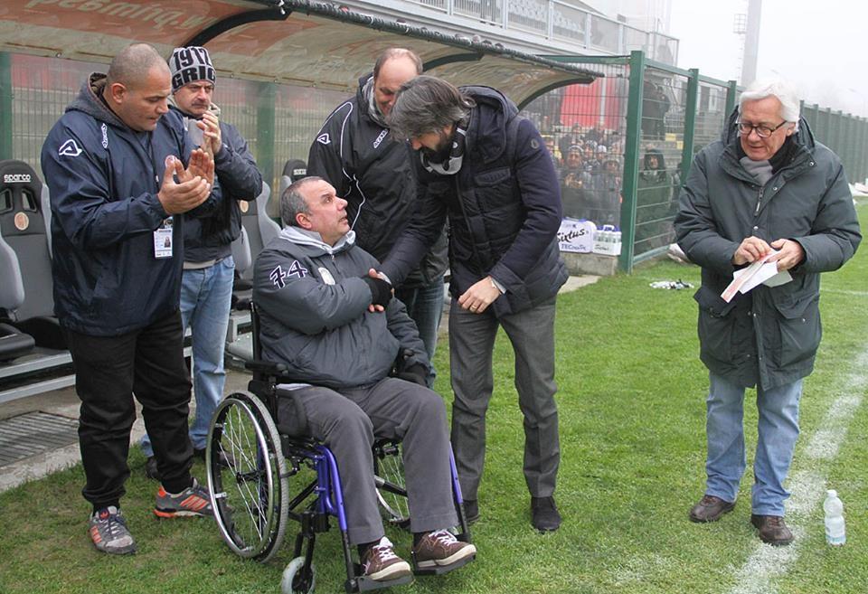 Uniti per Rocco. I tifosi dell’Alessandria esultano per il “gol” più importante