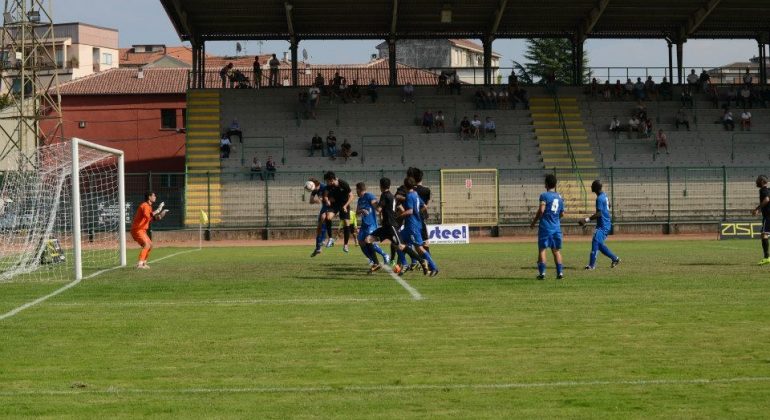 Casale: per il momento Vecchio resta in panchina Casale: per il momento Vecchio resta in panchina