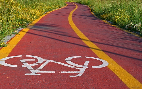 Asti indica la strada: 80 euro a chi compra bici nuove. Perché non anche in provincia?