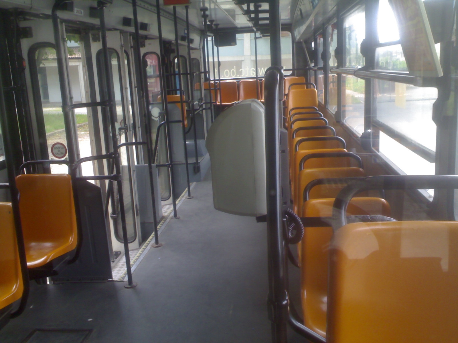 Dieci centesimi in più per il biglietto dell’autobus