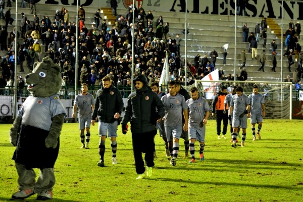 Alessandria si sveglia tardi: solo un punto contro il Real Vicenza [FOTO]