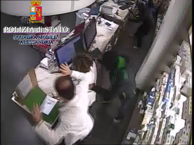 Preso il rapinatore seriale del Cristo, la Polizia ora sulle tracce del complice
