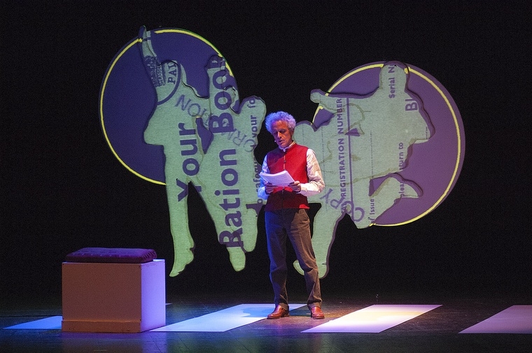 Rampini e l’economia spiegata attraverso i Beatles con lo spettacolo “All you need is love”