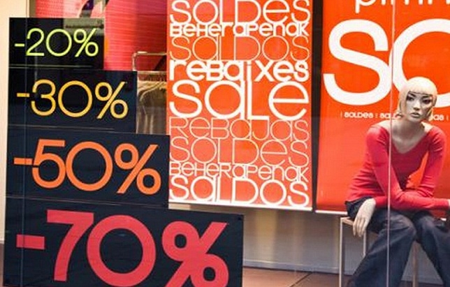 Saldi: per il Codacons inutile anticiparli al 3 gennaio “gli italiani non hanno soldi”