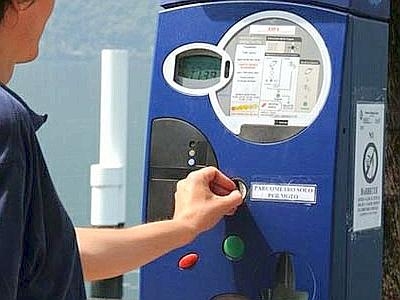 Levata di scudi contro la proposta di rendere a pagamento il parcheggio di fronte all’ospedale di Alessandria