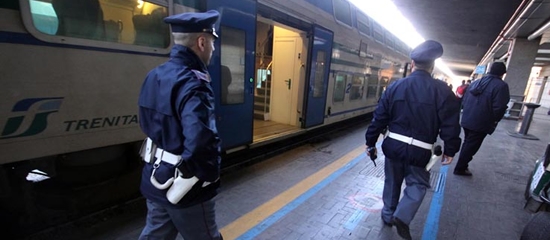 Trovata in treno con un chilo di hashish nella borsa