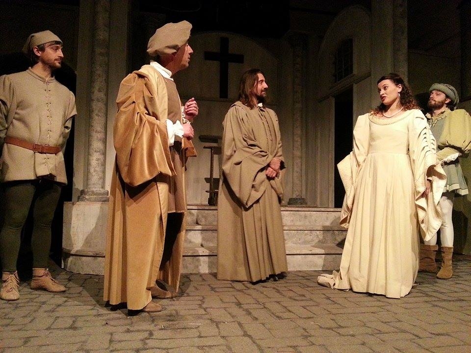 La cinica comicità della Mandragola della compagnia Al Castello. Recensione