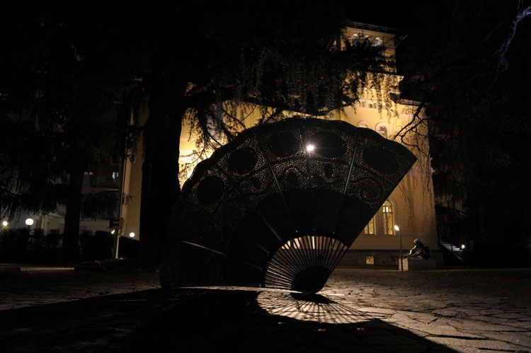 Luce, arte e creatività a Valenza [FOTO]