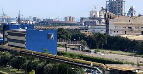 Corteo di camion a Novi per i mancati pagamenti dall’Ilva