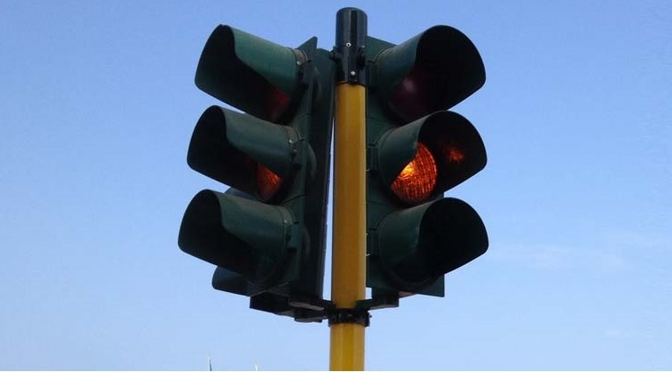 Nuovo semaforo in strada Vecchia Pozzo Sant’Evasio a Casale Monferrato