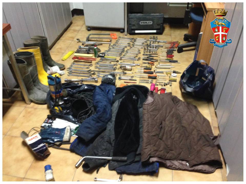 Accerchiato e catturato dai Carabinieri dopo la fuga: era stato sorpreso con un kit di arnesi per commettere furti