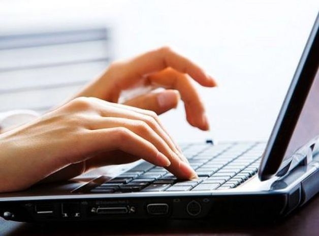 Ticineto: blocca le iscrizioni on line alla scuola comunale. Denunciato 46enne di Valenza