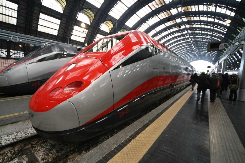 Per i viaggiatori del Frecciarossa rimborsi anche se il ritardo è di mezz’ora