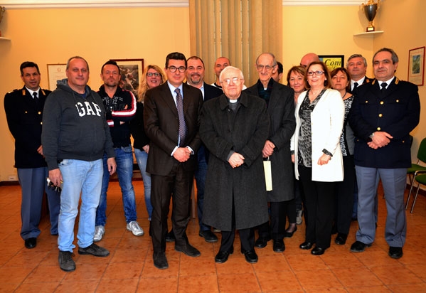 Il Vescovo di Casale in visita alla Polizia