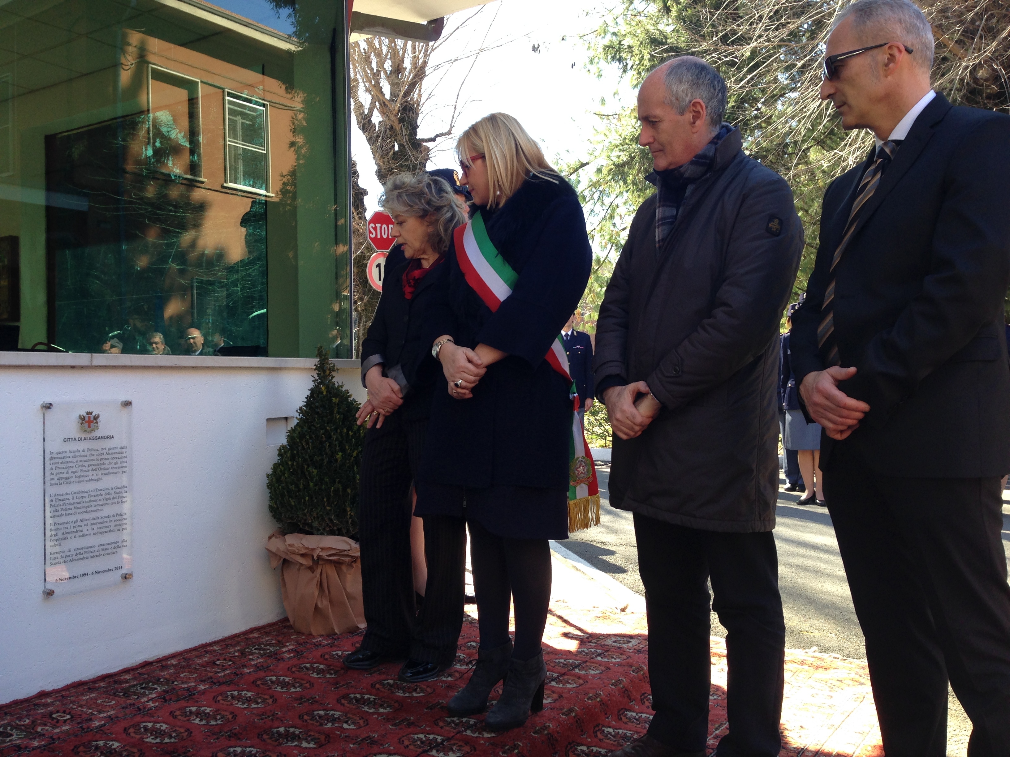 Sulla targa commemorativa dell’alluvione ’94 manca la Prefettura [FOTO]