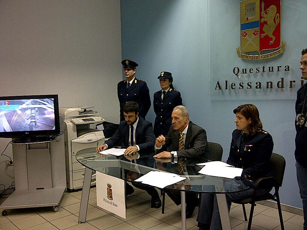 Blitz della Polizia di Alessandria mette fine all’attività di “predoni” specializzati in furti e ricettazione