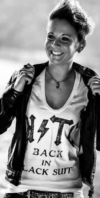 Carlotta …Born to be a Kaipirocker [VIDEO]